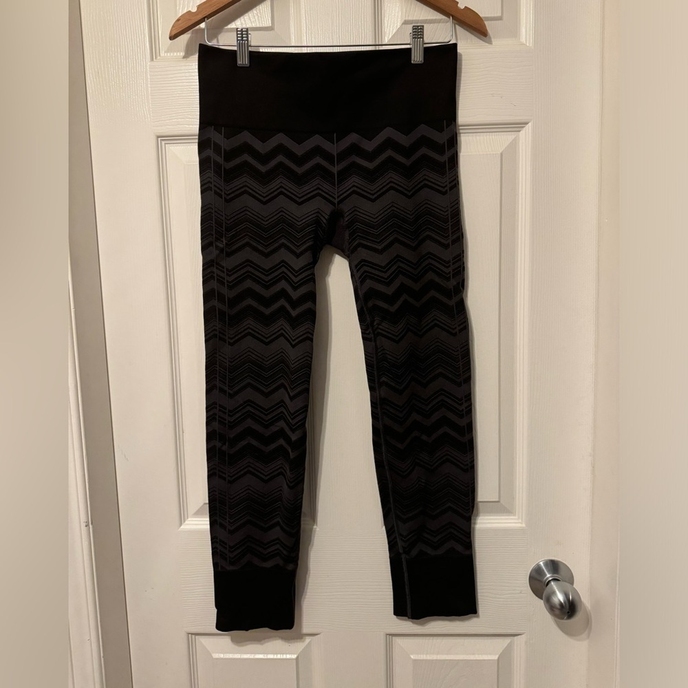 Lululemon ebb to street pant size 8 vguc